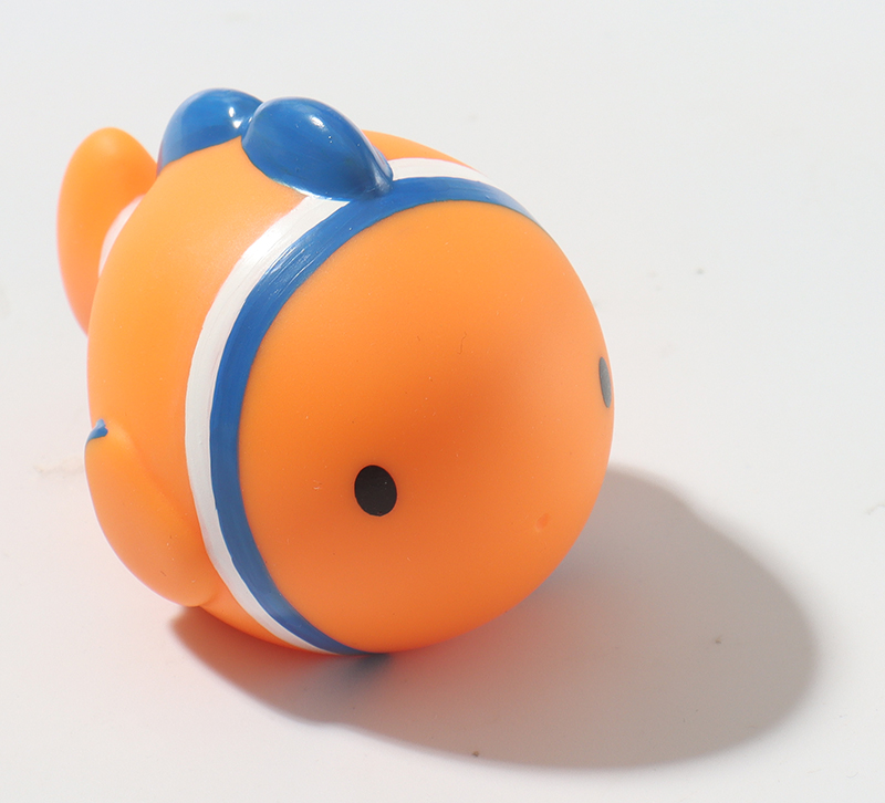 bath toy fish 3